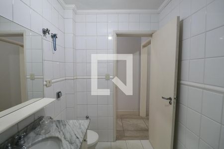 Apartamento para alugar com 135m², 3 quartos e 1 vaga Apartamento para alugar com 135m², 3 quartos e 1 vagaBanheiro Social
