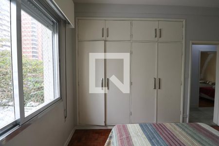 Quarto de apartamento para alugar com 3 quartos, 135m² em Vila Luis Antônio, Guarujá