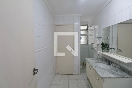 Apartamento para alugar com 135m², 3 quartos e 1 vaga Apartamento para alugar com 135m², 3 quartos e 1 vagaBanheiro Social