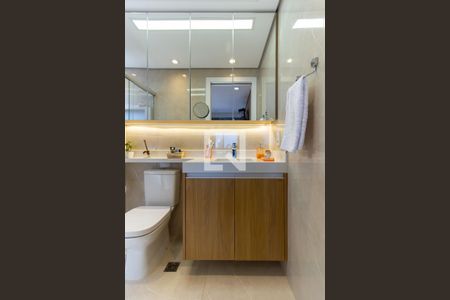 Apartamento à venda com 69m², 2 quartos e 1 vaga Apartamento à venda com 69m², 2 quartos e 1 vagaBanheiro da Suíte