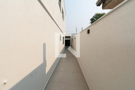 Casa à venda com 140m², 3 quartos e 2 vagasLateral