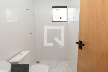 Casa à venda com 140m², 3 quartos e 2 vagasBanheiro Social