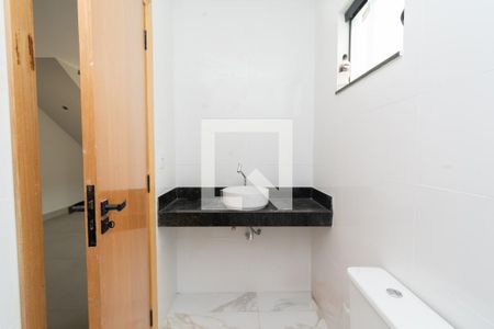 Casa à venda com 140m², 3 quartos e 2 vagasBanheiro Social