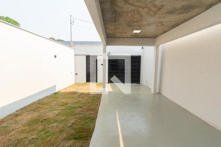 Casa à venda com 140m², 3 quartos e 2 vagasGaragem e Entrada