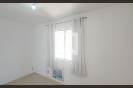 Quarto 2 de apartamento para alugar com 2 quartos, 46m² em Pechincha, Rio de Janeiro