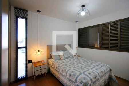 Suite de apartamento à venda com 3 quartos, 90m² em Sagrada Família, Belo Horizonte