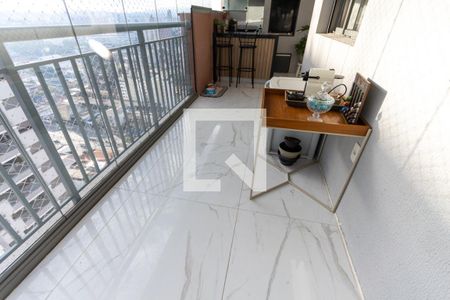 Apartamento à venda com 68m², 2 quartos e 2 vagasVaranda