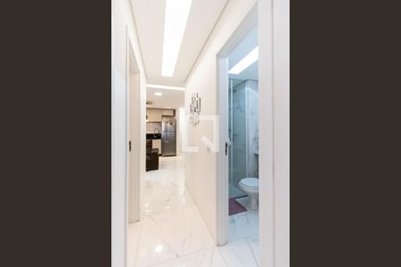 Apartamento à venda com 68m², 2 quartos e 2 vagasCorredor