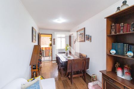 Sala de apartamento para alugar com 2 quartos, 55m² em Conjunto Habitacional Presidente Castelo Branco, Carapicuíba
