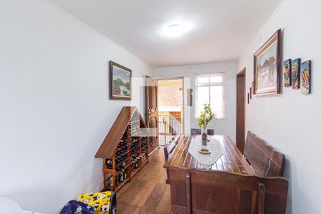 Sala de apartamento para alugar com 2 quartos, 55m² em Conjunto Habitacional Presidente Castelo Branco, Carapicuíba