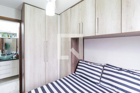 Quarto 2 de apartamento para alugar com 2 quartos, 55m² em Conjunto Habitacional Presidente Castelo Branco, Carapicuíba