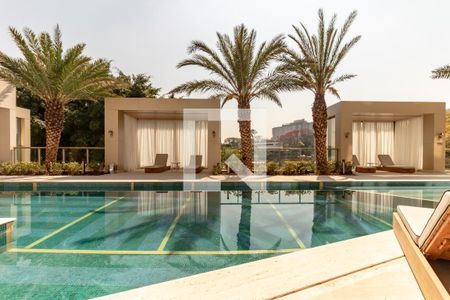 Apartamento à venda com 307m², 4 quartos e 4 vagasÁrea comum - Piscina