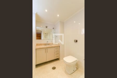 Apartamento para alugar com 226m², 4 quartos e 2 vagasBanheiro da Suíte 2