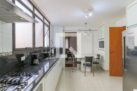 Apartamento para alugar com 226m², 4 quartos e 2 vagasCozinha