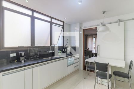 Apartamento para alugar com 226m², 4 quartos e 2 vagasCozinha