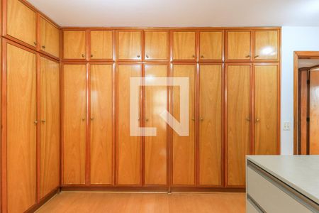 Apartamento para alugar com 226m², 4 quartos e 2 vagasCloset da Suíte 1