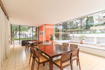 Apartamento para alugar com 226m², 4 quartos e 2 vagasÁrea comum - Salão de festas