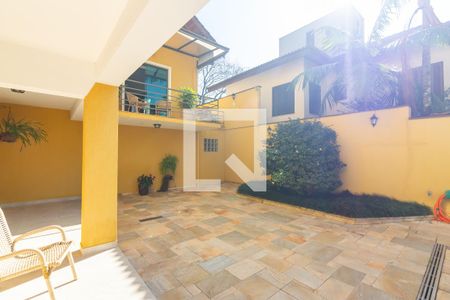 Casa de condomínio à venda com 445m², 4 quartos e 4 vagas Casa de condomínio à venda com 445m², 4 quartos e 4 vagasÁrea Gourmet