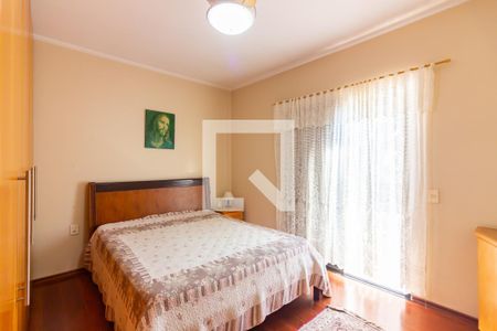Casa de condomínio à venda com 445m², 4 quartos e 4 vagas Casa de condomínio à venda com 445m², 4 quartos e 4 vagasQuarto 2