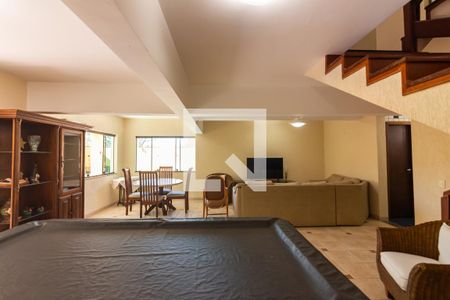 Casa de condomínio à venda com 445m², 4 quartos e 4 vagas Casa de condomínio à venda com 445m², 4 quartos e 4 vagasÁrea Gourmet