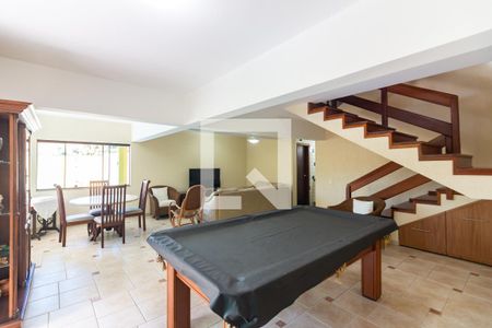Casa de condomínio à venda com 445m², 4 quartos e 4 vagas Casa de condomínio à venda com 445m², 4 quartos e 4 vagasÁrea Gourmet