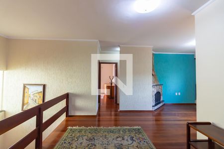 Casa de condomínio à venda com 445m², 4 quartos e 4 vagas Casa de condomínio à venda com 445m², 4 quartos e 4 vagasSala de Estar