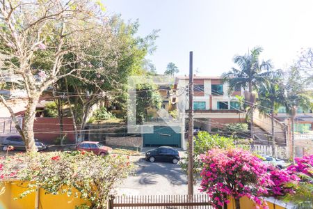 Casa de condomínio à venda com 445m², 4 quartos e 4 vagas Casa de condomínio à venda com 445m², 4 quartos e 4 vagasSacada