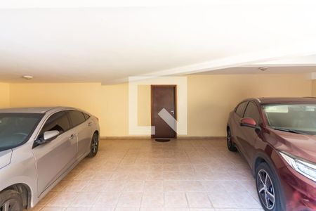 Casa de condomínio à venda com 445m², 4 quartos e 4 vagas Casa de condomínio à venda com 445m², 4 quartos e 4 vagasGaragem