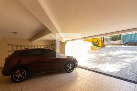 Casa de condomínio à venda com 445m², 4 quartos e 4 vagas Casa de condomínio à venda com 445m², 4 quartos e 4 vagasGaragem