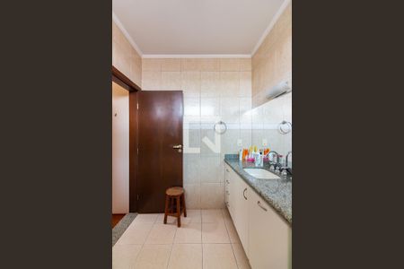 Casa de condomínio à venda com 445m², 4 quartos e 4 vagas Casa de condomínio à venda com 445m², 4 quartos e 4 vagasBanheiro da Suíte 1