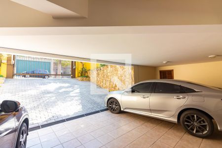 Casa de condomínio à venda com 445m², 4 quartos e 4 vagas Casa de condomínio à venda com 445m², 4 quartos e 4 vagasGaragem