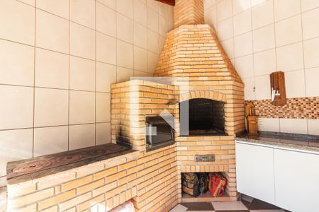Casa de condomínio à venda com 445m², 4 quartos e 4 vagas Casa de condomínio à venda com 445m², 4 quartos e 4 vagasÁrea Gourmet