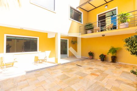 Casa de condomínio à venda com 445m², 4 quartos e 4 vagas Casa de condomínio à venda com 445m², 4 quartos e 4 vagasÁrea Gourmet