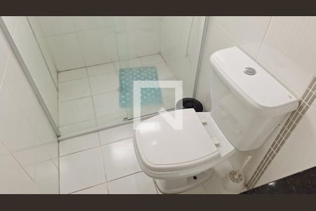 Apartamento para alugar com 94m², 2 quartos e 1 vaga Apartamento para alugar com 94m², 2 quartos e 1 vagaBanheiro social