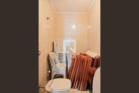 Casa à venda com 777m², 5 quartos e 6 vagasEdícula - banheiro