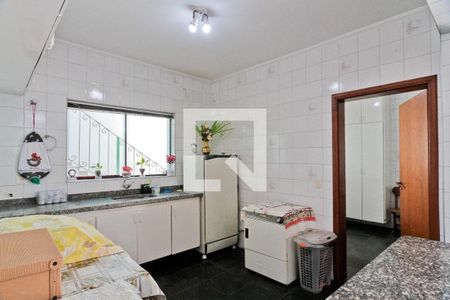 Casa à venda com 777m², 5 quartos e 6 vagasEdícula - cozinha