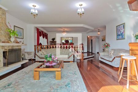 Casa à venda com 777m², 5 quartos e 6 vagasSala