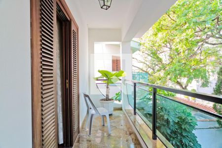 Casa à venda com 777m², 5 quartos e 6 vagasVaranda