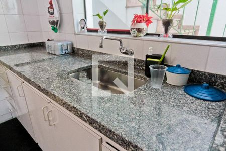 Casa à venda com 777m², 5 quartos e 6 vagasEdícula - cozinha