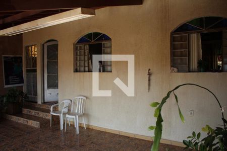 Casa à venda com 250m², 4 quartos e 1 vagaVaranda - Sala 2