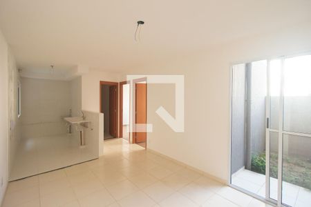 Sala de apartamento para alugar com 2 quartos, 48m² em Guaratiba, Rio de Janeiro