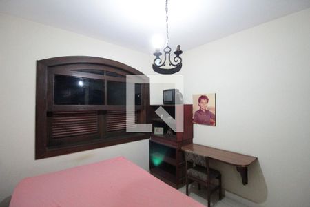 Casa à venda com 359m², 5 quartos e 5 vagasQuarto 3