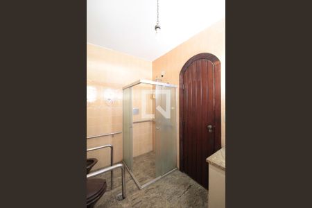 Casa à venda com 359m², 5 quartos e 5 vagasBanheiro da Suite