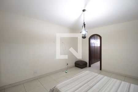Casa à venda com 359m², 5 quartos e 5 vagasSuite