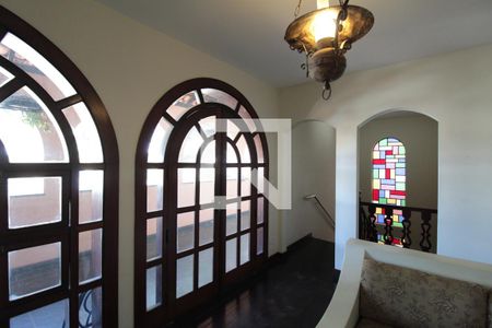 Casa à venda com 359m², 5 quartos e 5 vagasSala de TV