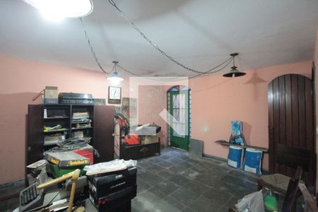 Casa à venda com 359m², 5 quartos e 5 vagasQuarto de Serviço