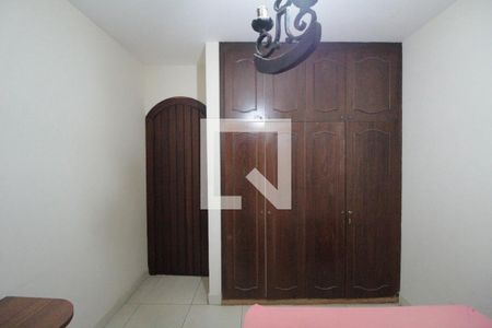 Casa à venda com 359m², 5 quartos e 5 vagasQuarto 3