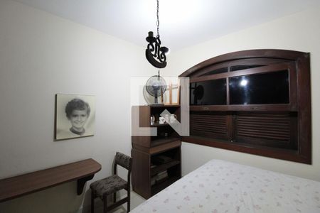 Casa à venda com 359m², 5 quartos e 5 vagasQuarto 1