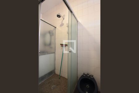 Casa à venda com 359m², 5 quartos e 5 vagasBanheiro Social