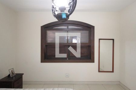 Casa à venda com 359m², 5 quartos e 5 vagasSuite